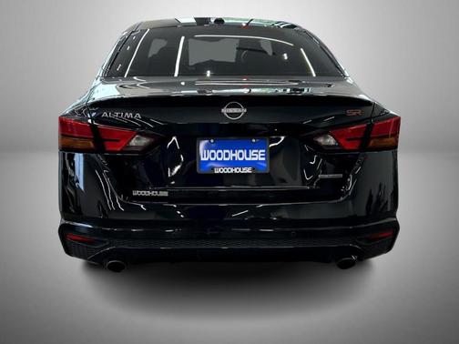 2024 Nissan Altima 2.0 SR