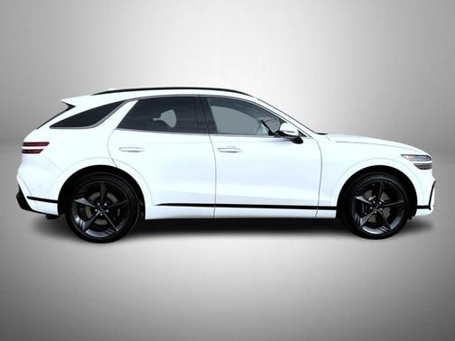 Uyuni White 2026 Genesis GV70 2.5T Sport Prestige