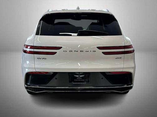 2026 Genesis GV70 2.5T
