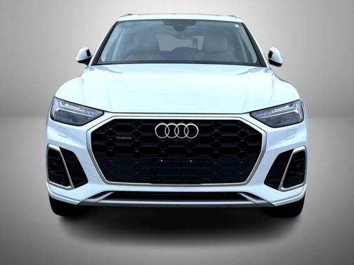 2023 Audi Q5 45 S line Prestige