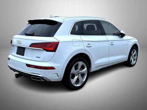 2023 Audi Q5 45 S line Prestige