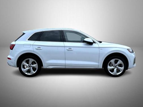 2023 Audi Q5 45 S line Prestige