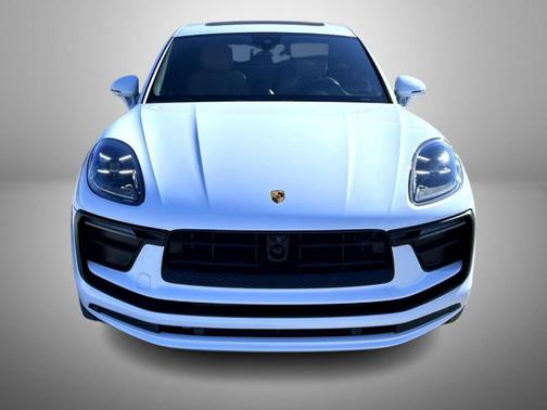 White 2023 Porsche Macan Base