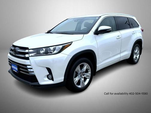 White 2018 Toyota Highlander Limited