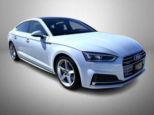Glacier White Metallic 2018 Audi A5 2.0T Premium Plus