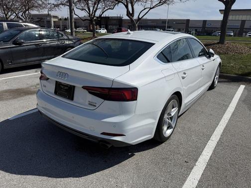 Glacier White Metallic 2018 Audi A5 2.0T Premium Plus