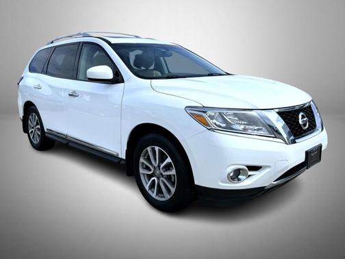 Moonlight White 2013 Nissan Pathfinder SL