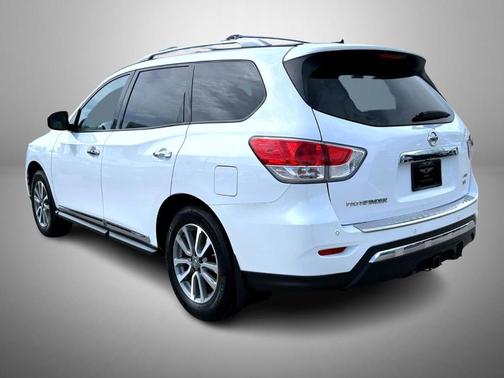 Moonlight White 2013 Nissan Pathfinder SL