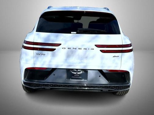 2026 Genesis GV70 2.5T Advanced