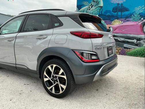 2022 Hyundai KONA Limited