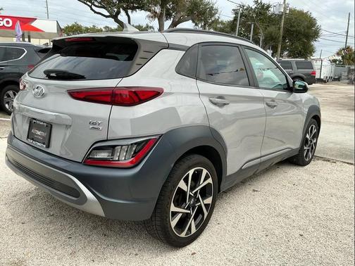 2022 Hyundai KONA Limited