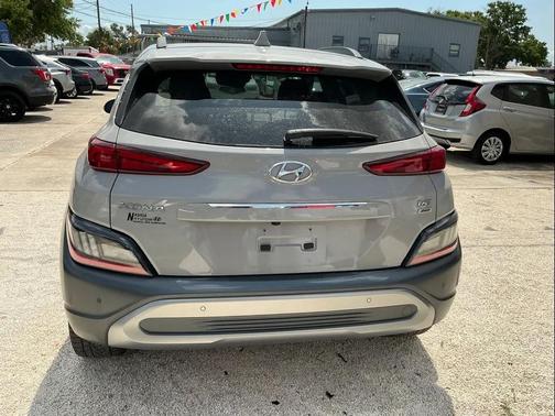 2022 Hyundai KONA Limited