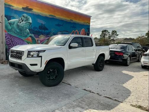 2022 Nissan Frontier SV