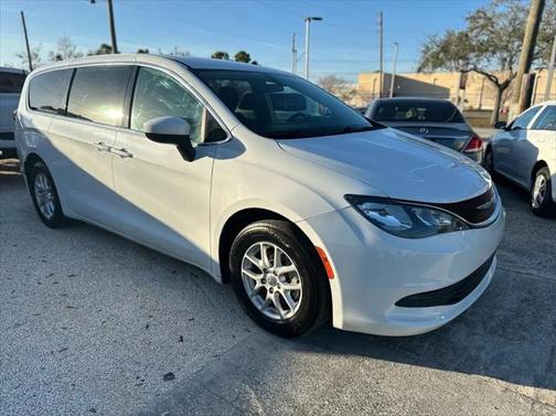 2018 Chrysler Pacifica LX