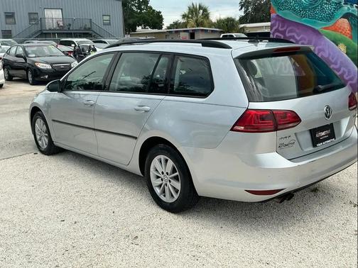 2016 Volkswagen Golf SportWagen TSI S 4-Door