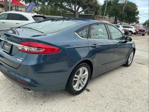 2018 Ford Fusion SE