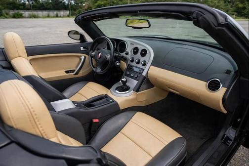 2006 Pontiac Solstice Base