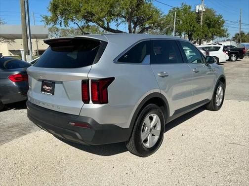 2022 Kia Sorento LX