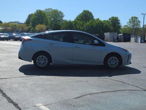 2021 Toyota Prius L