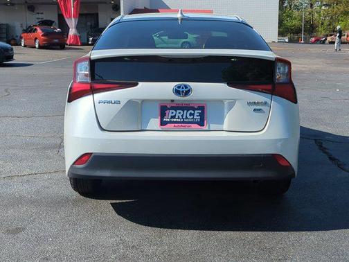 2021 Toyota Prius L