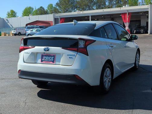 2021 Toyota Prius L
