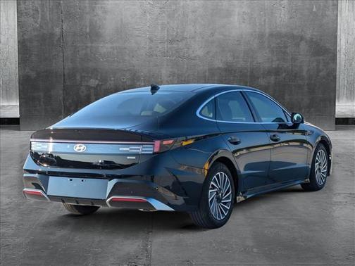 2024 Hyundai SONATA Hybrid Limited