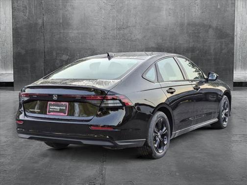 2025 Honda Accord Sport SE 1.5T