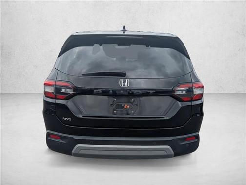 2023 Honda Pilot AWD EX-L 8 Passenger