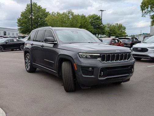 Baltic Gray Metallic Clearcoat 2025 Jeep Grand Cherokee Overland