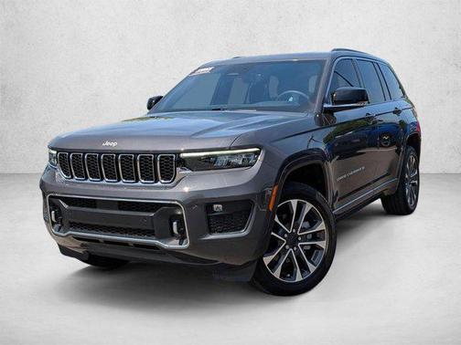 Baltic Gray Metallic Clearcoat 2025 Jeep Grand Cherokee Overland