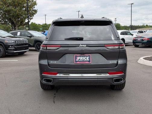 Baltic Gray Metallic Clearcoat 2025 Jeep Grand Cherokee Overland
