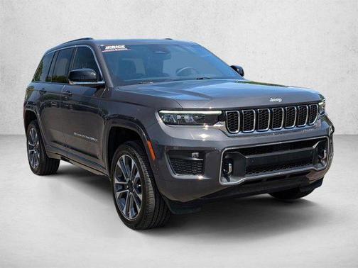 Baltic Gray Metallic Clearcoat 2025 Jeep Grand Cherokee Overland
