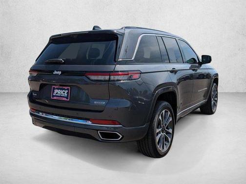 Baltic Gray Metallic Clearcoat 2025 Jeep Grand Cherokee Overland