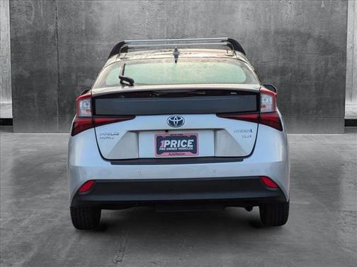 2022 Toyota Prius XLE