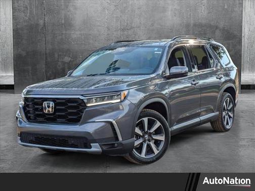2025 Honda Pilot Touring 8-Passenger