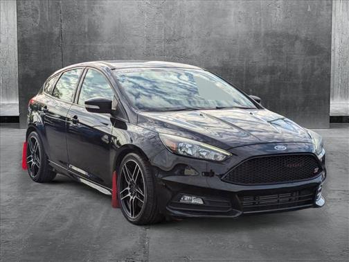 2017 Ford Focus ST