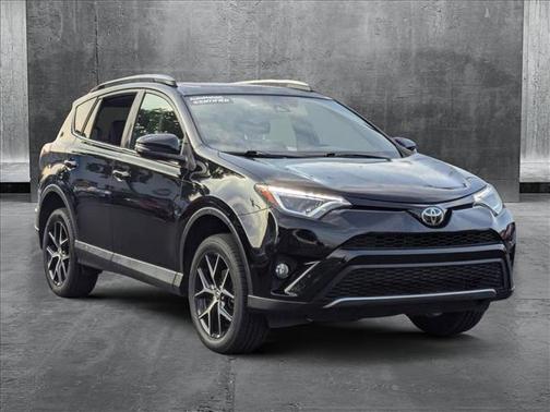 2017 Toyota RAV4 SE