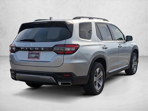 Solar Silver Metallic 2026 Honda Pilot EX-L