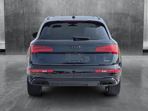 2022 Audi Q5 45 S line Premium Plus