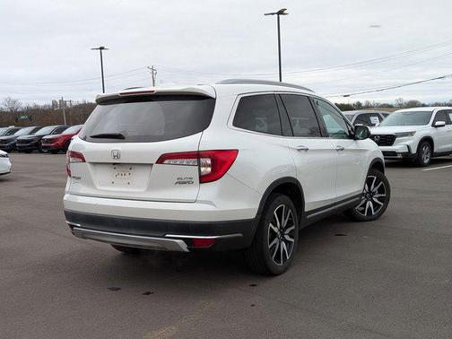 2021 Honda Pilot AWD Elite