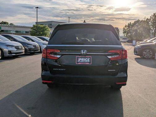 Crystal Black Pearl 2023 Honda Odyssey Touring