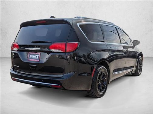 2020 Chrysler Pacifica Touring-L Plus