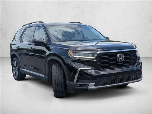 Crystal Black Pearl 2025 Honda Pilot Elite