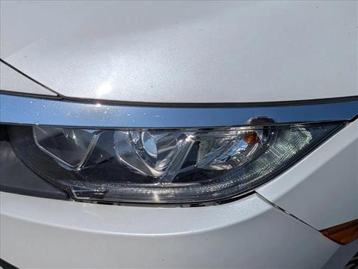 White Orchid Pearl 2018 Honda Civic EX-L
