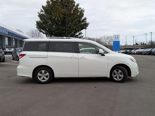 2015 Nissan Quest SV