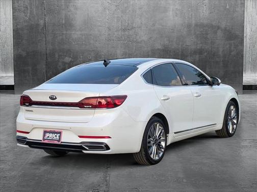 2020 Kia Cadenza Limited