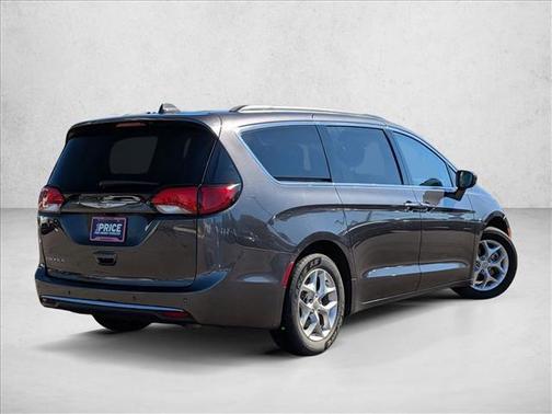2020 Chrysler Pacifica Touring