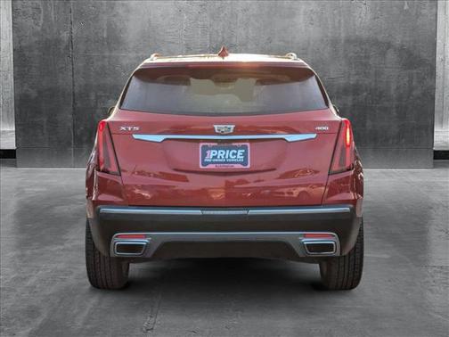 2022 Cadillac XT5 Premium Luxury