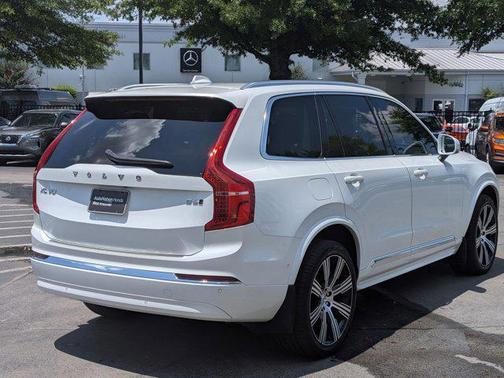 2024 Volvo XC90 B6 Ultimate Bright Theme 6-Seater