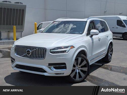 2024 Volvo XC90 B6 Ultimate Bright Theme 6-Seater